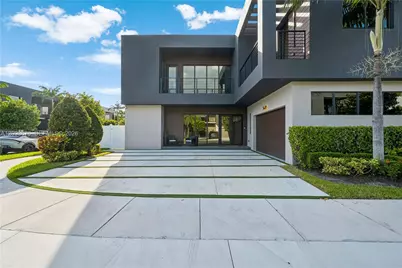 7442 NW 100th Ave, Doral, FL 33178 - Photo 3