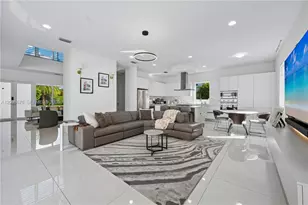 7442 NW 100th Ave, Doral, FL 33178 - Photo 7
