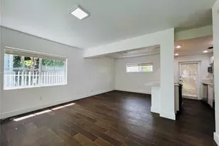 1001 Bay Dr, Miami Beach, FL 33141 - Photo 3