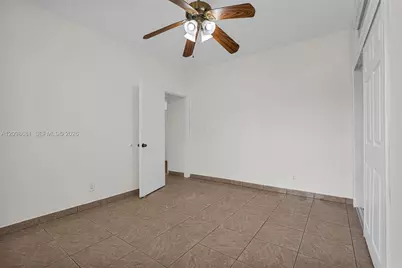 520 NW 49th St #1, Miami, FL 33127 - Photo 35
