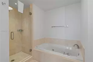 4401 Collins Ave, Miami Beach, FL 33140 - Photo 31
