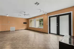 510 SW 70th Ave, Pembroke Pines, FL 33023 - Photo 9
