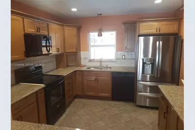 510 SW 70th Ave, Pembroke Pines, FL 33023 - Photo 35