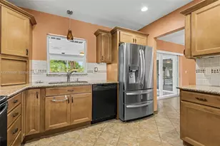 510 SW 70th Ave, Pembroke Pines, FL 33023 - Photo 19