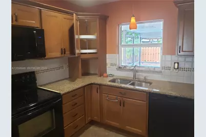 510 SW 70th Ave, Pembroke Pines, FL 33023 - Photo 41