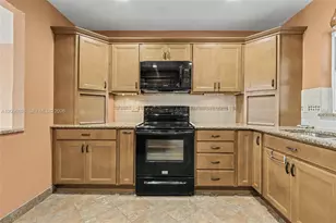 510 SW 70th Ave, Pembroke Pines, FL 33023 - Photo 17