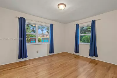 508 N Castania Ave, Coral Gables, FL 33146 - Photo 9