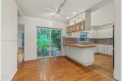 508 N Castania Ave, Coral Gables, FL 33146 - Photo 15