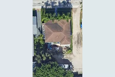 524 NE 71st St, Miami, FL 33138 - Photo 3