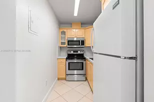 4715 NW 7th St, Miami, FL 33126 - Photo 7