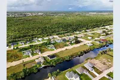1802 NE 27th Ter, Cape Coral, FL 33909 - Photo 11