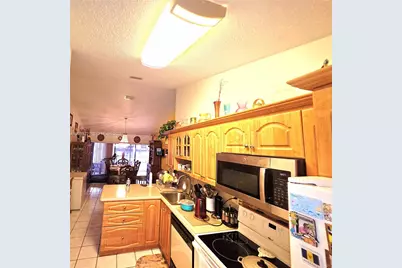 20317 NW 33rd Ave, Miami Gardens, FL 33056 - Photo 11