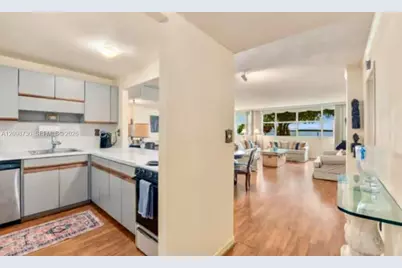 1420 Brickell Bay Dr #202E, Miami, FL 33131 - Photo 9