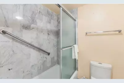 1420 Brickell Bay Dr #202E, Miami, FL 33131 - Photo 13
