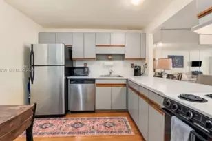1420 Brickell Bay Dr, Miami, FL 33131 - Photo 11