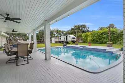 16401 SW 82nd Ave, Palmetto Bay, FL 33157 - Photo 17