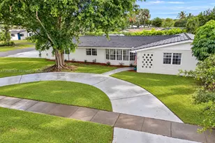 16401 SW 82nd Ave, Palmetto Bay, FL 33157 - Photo 1