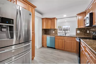 11240 Sheridan St #11240, Pembroke Pines, FL 33026 - Photo 23