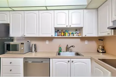 19390 Collins Ave #1624, Sunny Isles Beach, FL 33160 - Photo 5
