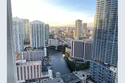 475 Brickell Av #3808, Miami, FL 33131 - Photo 5