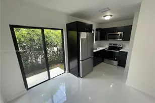 298 NW 97th St, Miami, FL 33150 - Photo 9
