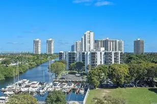 3375 N Country Club Dr, Aventura, FL 33180 - Photo 3