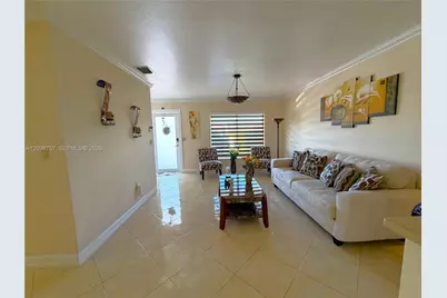10110 SW 23rd Ter, Miami, FL 33165 - Photo 7
