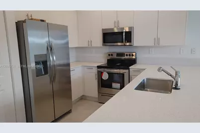 11868 SW 247th Ter, Homestead, FL 33032 - Photo 3