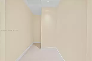 1400 NE 191st St, Miami, FL 33179 - Photo 13