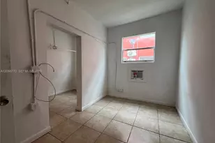 430 SW 3rd St, Miami, FL 33130 - Photo 5