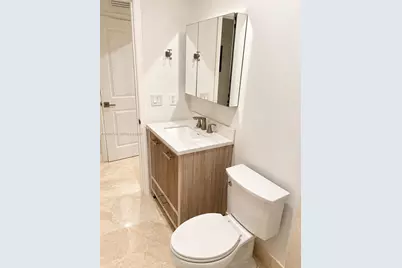 19265 E Saint Andrews Dr, Hialeah, FL 33015 - Photo 23