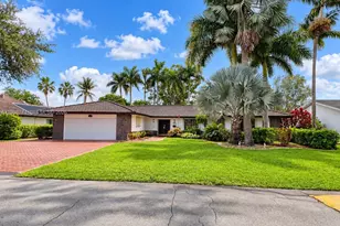19265 E St Andrews Dr, Hialeah, FL 33015 - Photo 3