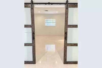 19265 E Saint Andrews Dr, Hialeah, FL 33015 - Photo 45