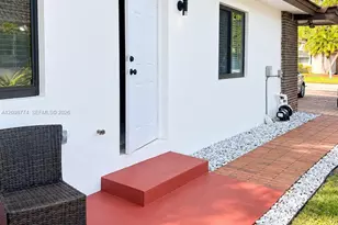 19265 E St Andrews Dr, Hialeah, FL 33015 - Photo 47