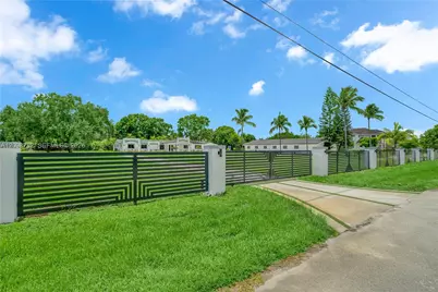 17640 SW 52nd Ct, Southwest Ranches, FL 33331 - Photo 5