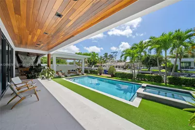 13145 Coronado Dr, North Miami, FL 33181 - Photo 25