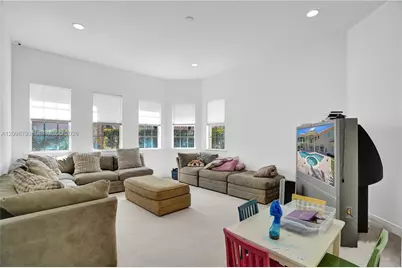 1130 Harbor Ct, Hollywood, FL 33019 - Photo 25