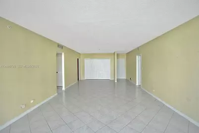 5601 Collins Ave #620, Miami Beach, FL 33140 - Photo 5