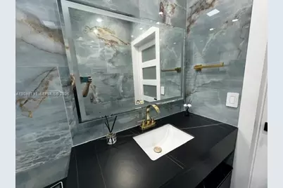 7031 NW 20th Ave, Miami, FL 33147 - Photo 21
