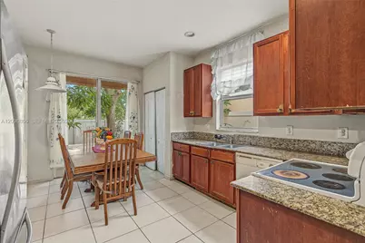 3940 NE 10th Dr, Homestead, FL 33033 - Photo 9