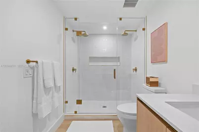 90 NE 32nd #527, Miami, FL 33137 - Photo 13