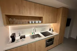 11 NE 6th St, Miami, FL 33132 - Photo 1