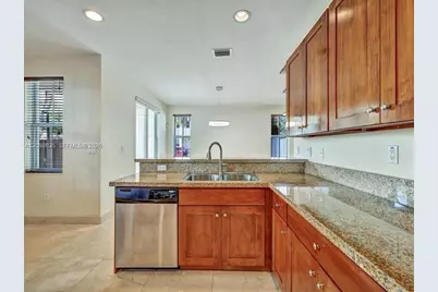 7490 NW 115th Ct, Doral, FL 33178 - Photo 3