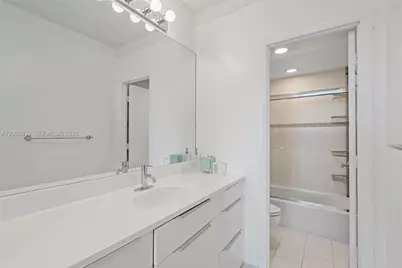 300 Bayview Dr #1710, Sunny Isles Beach, FL 33160 - Photo 29
