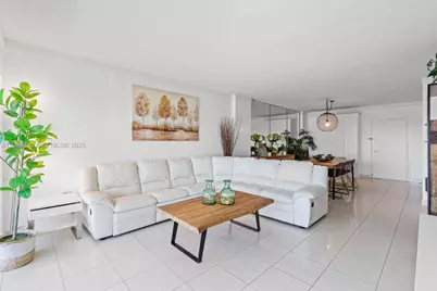 300 Bayview Dr #1710, Sunny Isles Beach, FL 33160 - Photo 13