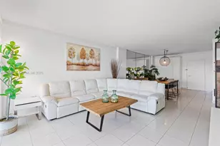 300 Bayview Dr, Sunny Isles Beach, FL 33160 - Photo 13