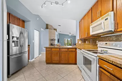 4317 SW 134th Ave, Miramar, FL 33027 - Photo 9