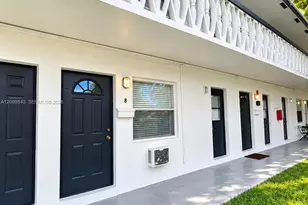 101 SE 9th St, Hallandale Beach, FL 33009 - Photo 13