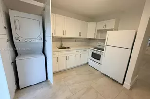 11320 Peachtree Dr, Miami, FL 33161 - Photo 3