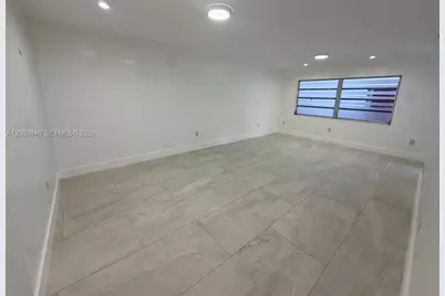 11320 Peachtree Dr #11320, Miami, FL 33161 - Photo 5